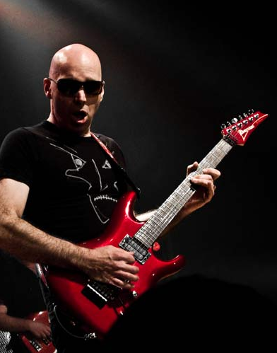 Guitarists the tone of Joe Satriani Updated Feb 2012 