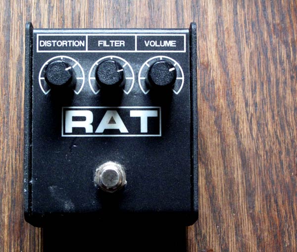 The Proco RAT 2 (or how to make your strat or tele sound fat